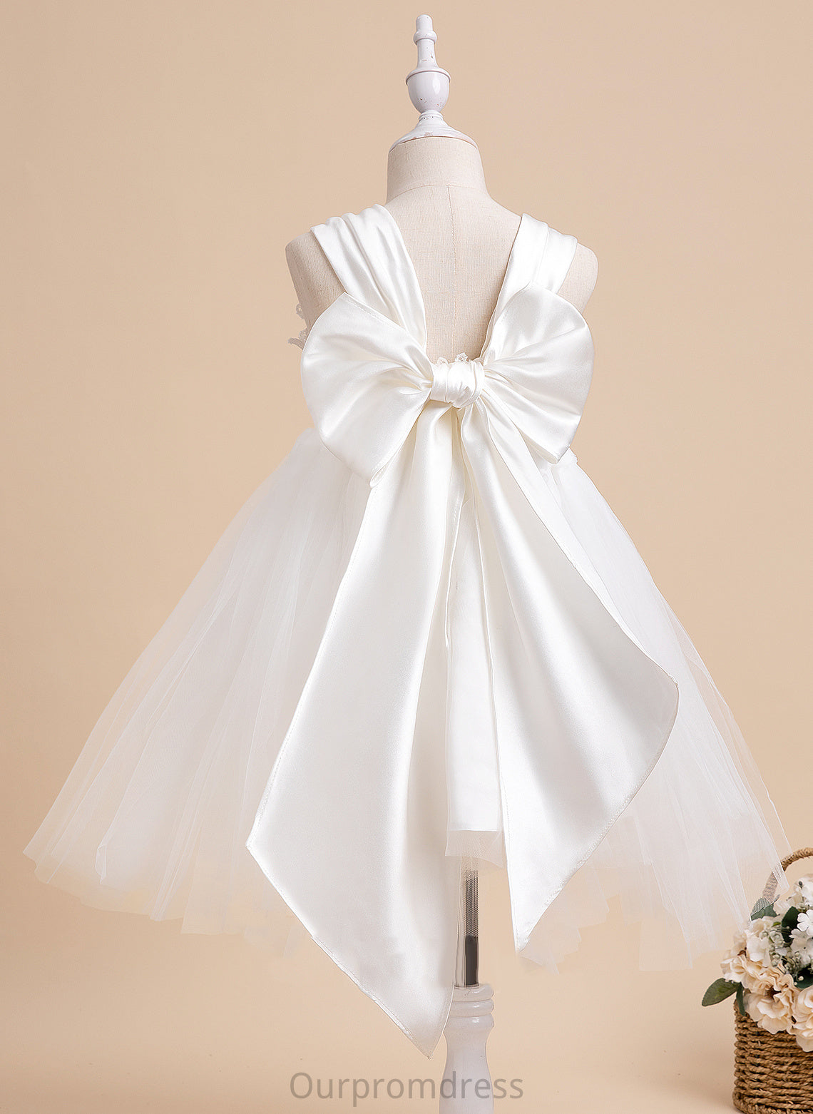 Knee-length Ball-Gown/Princess Tulle Dress Neckline Flower Jessica - Flower Girl Dresses Square Sleeveless Girl With Bow(s)