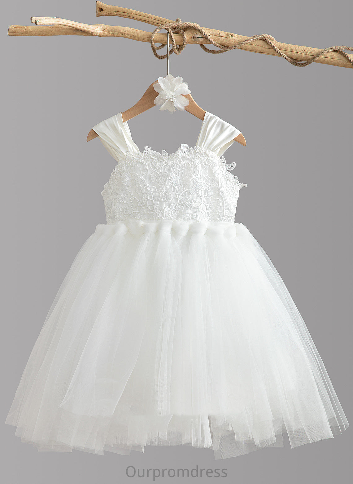 Knee-length Ball-Gown/Princess Tulle Dress Neckline Flower Jessica - Flower Girl Dresses Square Sleeveless Girl With Bow(s)