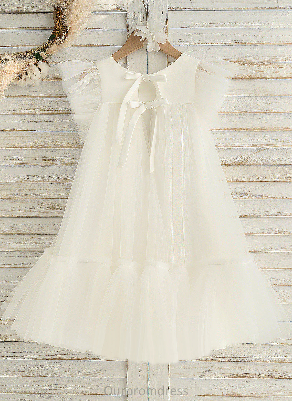 Satin/Tulle Flower Girl Dresses Sleeveless Flower Girl Neck Dress Martina Scoop With Ruffles - Knee-length A-Line