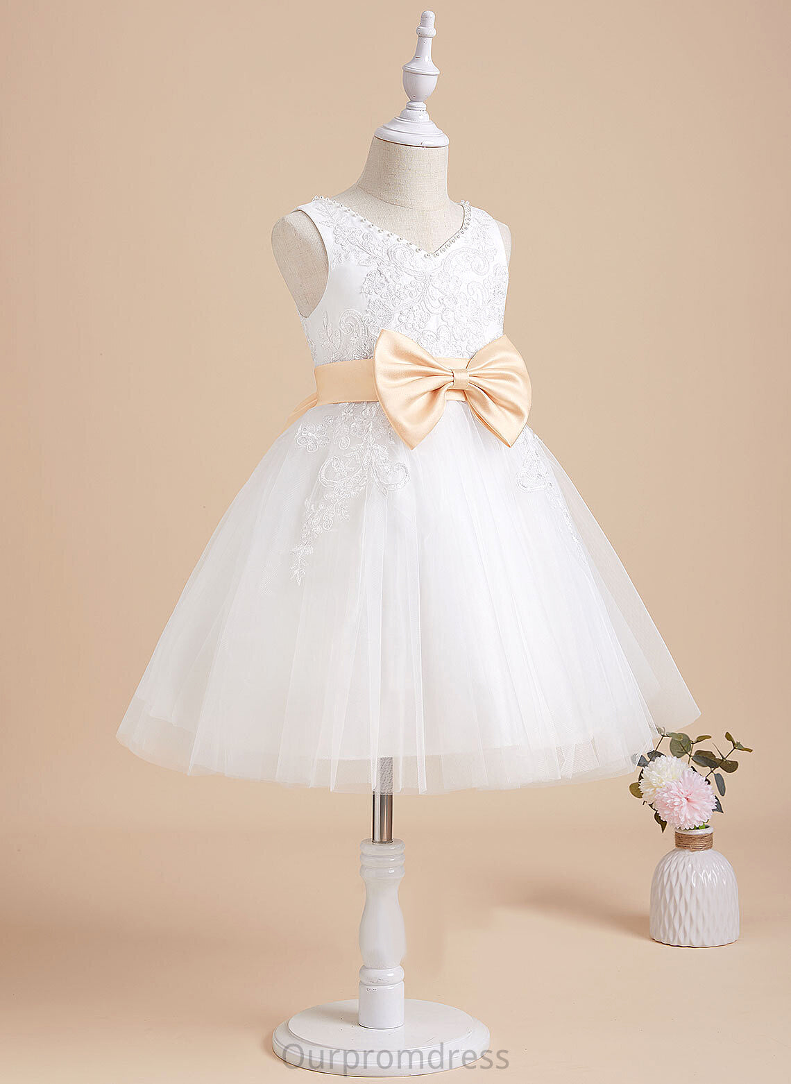 Sleeveless - Tulle/Lace Sash/Beading/Bow(s) Dress V-neck Flower A-Line Flower Girl Dresses Knee-length With Girl Alexia