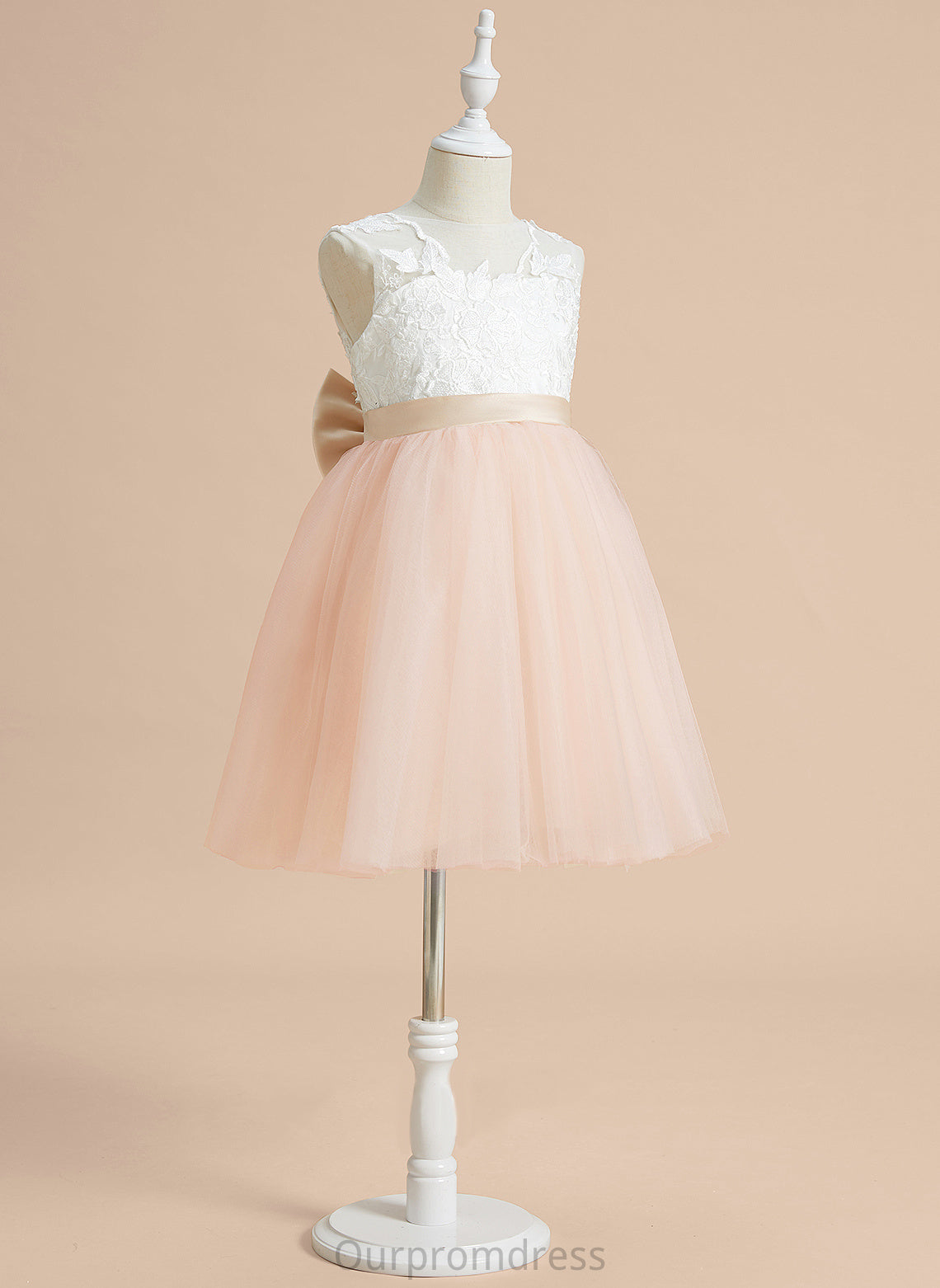 With Girl Tulle/Lace Flower Girl Dresses A-Line Scoop Sleeveless Neck Knee-length Bow(s) Dress Aliyah Flower -