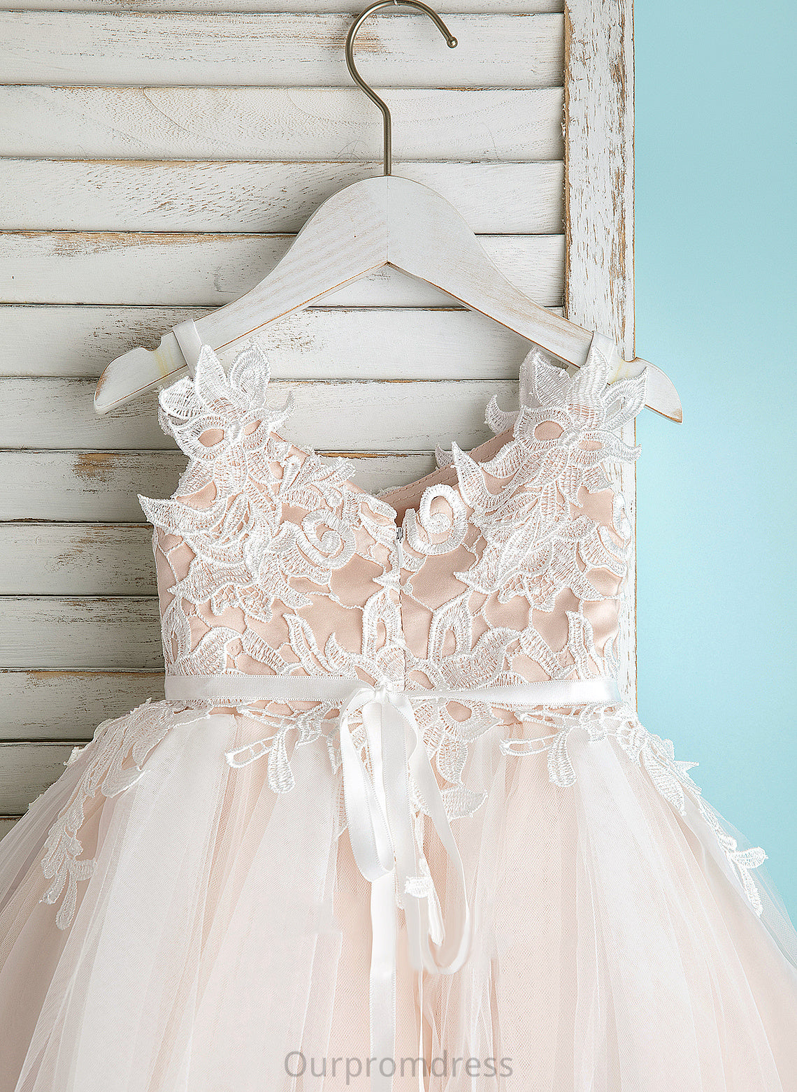 Tulle/Lace V-neck/Straps Knee-length Dress A-Line Flower Girl Dresses Sleeveless Ali Flower - Girl