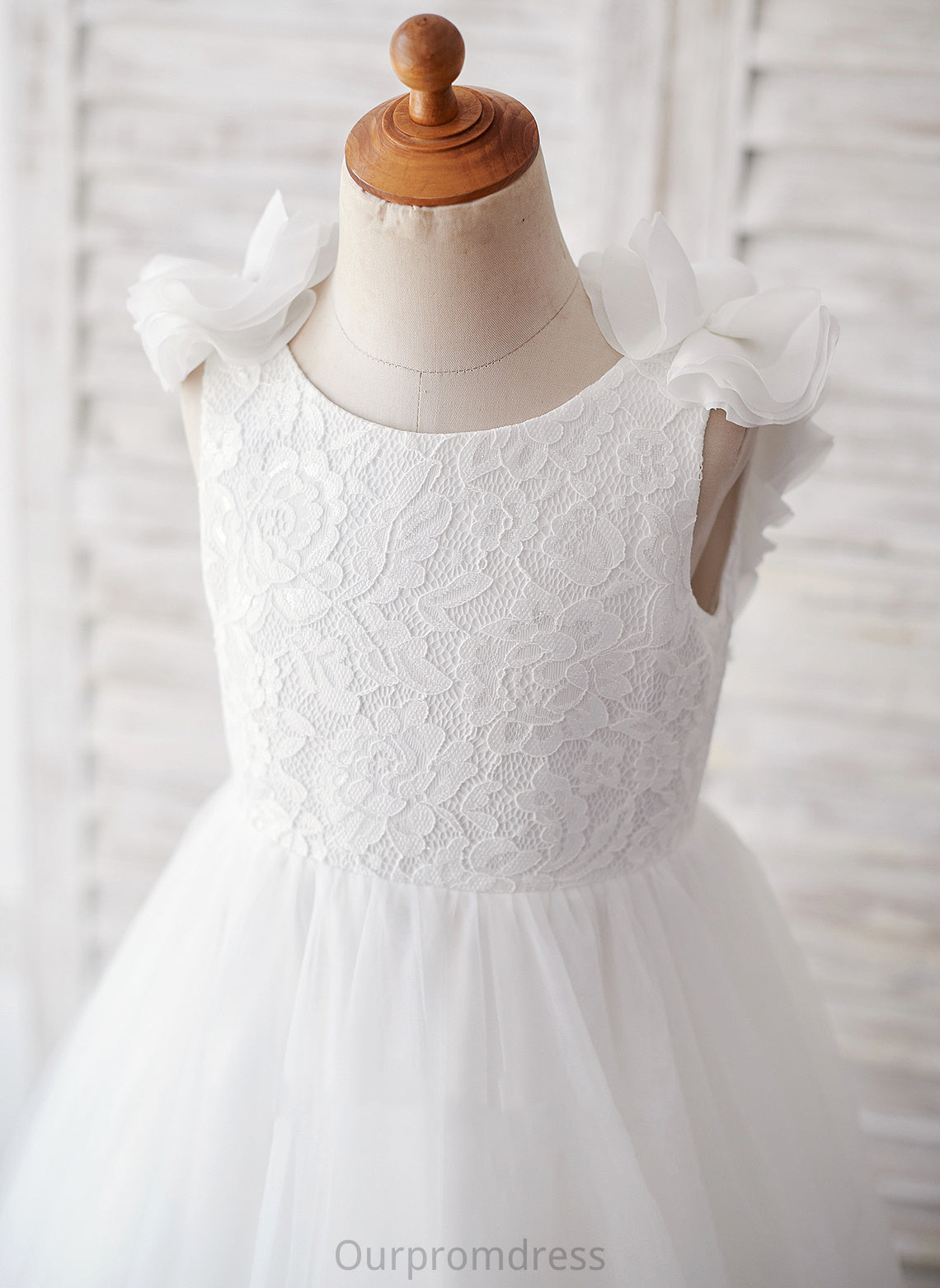 Scoop Flower Train Alondra With Flower Girl Dresses Neck - Sweep Girl Dress Flower(s) Ball-Gown/Princess Tulle/Lace Sleeveless