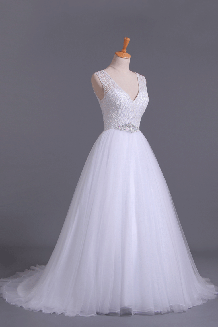 2024 V-Neck A Line Wedding Dresses Tulle Beaded Bodice Court Train