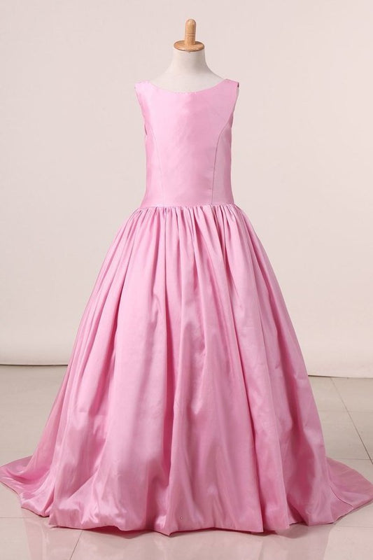 2024 New Arrival Flower Girl Dresses Scoop Taffeta With Beading A Line PYBQ58LF