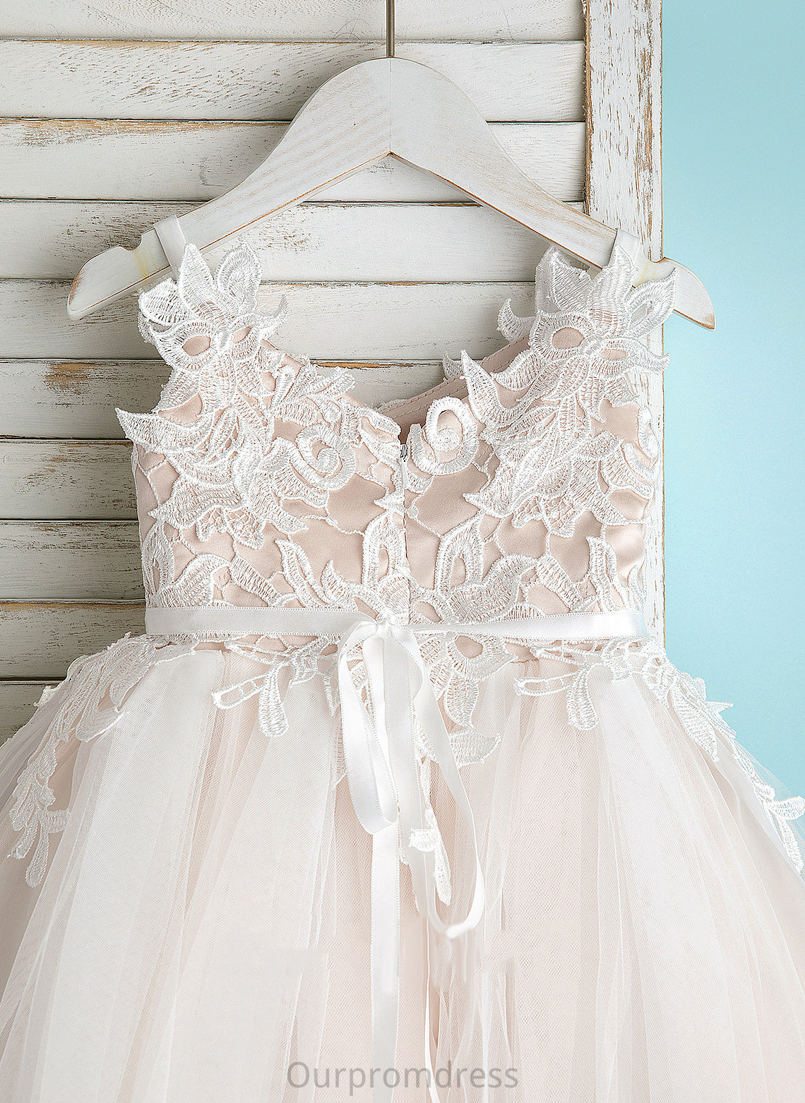 Tulle/Lace V-neck/Straps Knee-length Dress A-Line Flower Girl Dresses Sleeveless Ali Flower - Girl