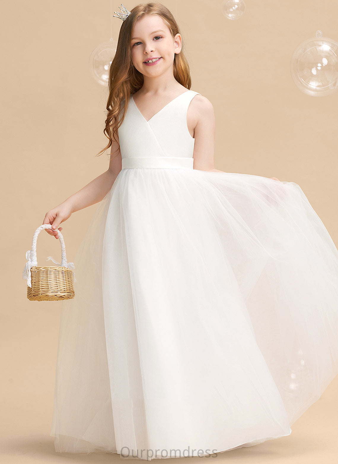 Tulle Flower Girl Dresses Sleeveless V-neck Ball-Gown/Princess Girl Flower Dress Floor-length - With Bow(s)/V Back Emilie