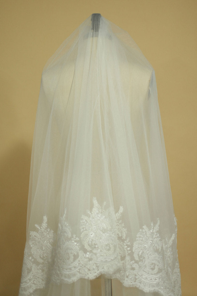 2024 Beautiful One-Tier Wedding Veils With Applique