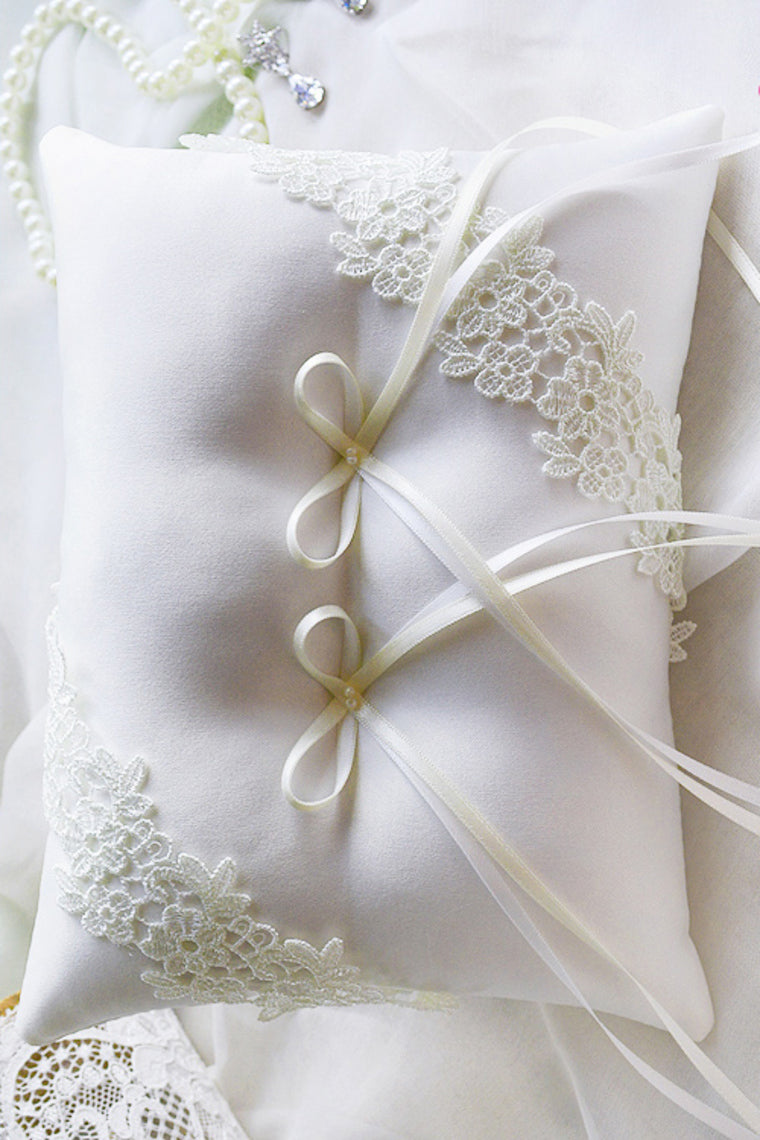 Ring Pillow In Satin With Ribbons And Lace