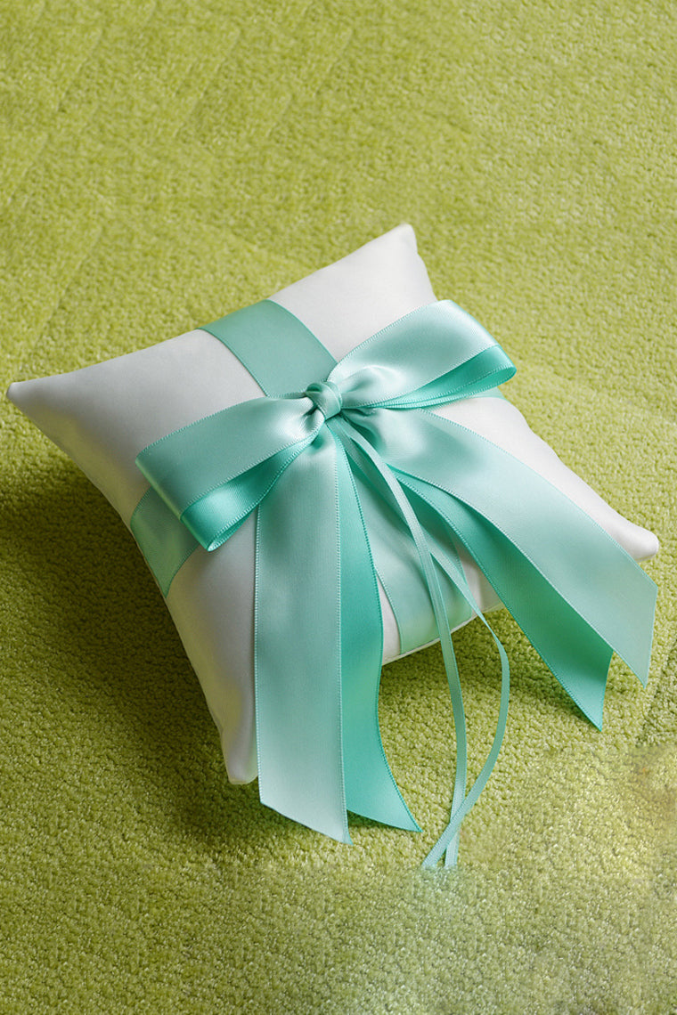 Chic Ring Pillow In Satin With Ribbons