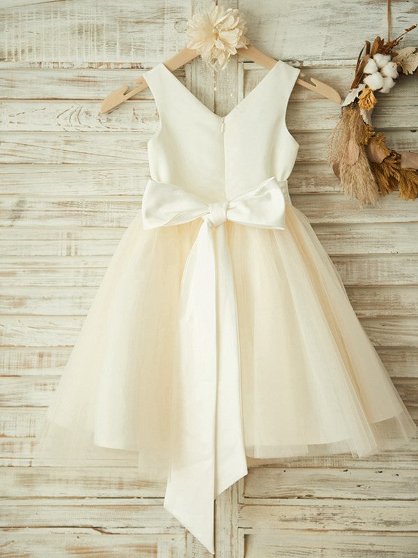 A-Line/Princess Knee-Length V-neck Bowknot Sleeveless Tulle Flower Girl Dresses TPP0007804