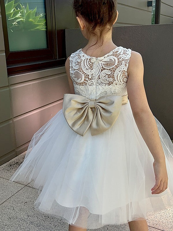 A-Line/Princess Tulle Lace Scoop Sleeveless Knee-Length Flower Girl Dresses TPP0007480